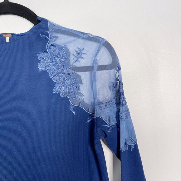 New Free People XS Blue Daniella Lace Top Long Sleeve Ribbed Swingy Side Split - Picture 3 of 11